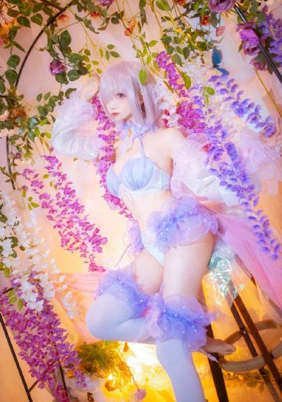 国产安全带品牌_十万网红美女美酱