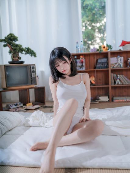 欧美绷带裙_BD韩语在线视频观看