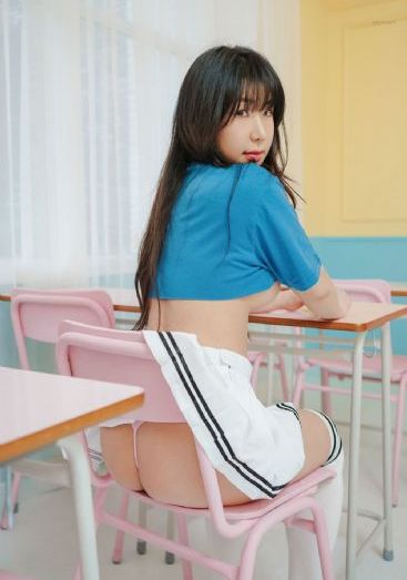 欧美双排扣西装女街拍_免费手机在线看观看