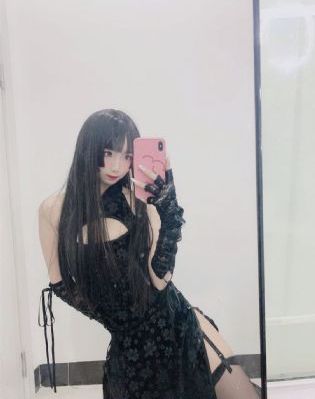 欧美裸体派对在线播放_高清电影完整版